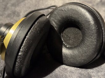 AKG K121 Studio headphones - 6
