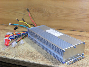 Řídící jednotka pro elektroskútr BLDC 48-72V 1500 W - 6