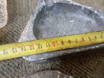 Broušené popelníky atd - 6