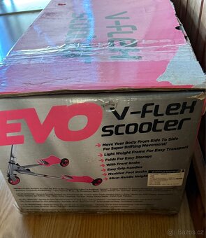 EVO V-FLEX SCOOTER (max 80kg) Věk 7+ - 6