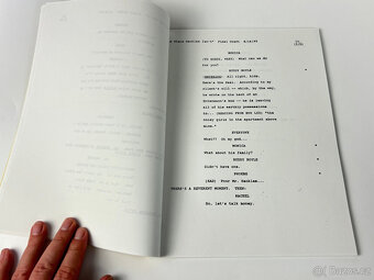 Přátelé - Originální ručně podepsaný scénář z roku 1995 - CO - 6