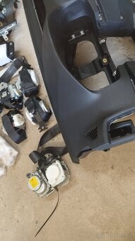 Airbagová sada Škoda Karoq s novou originální deskou - 6