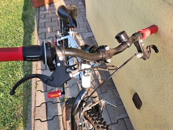 Dětské jízdní kolo Btwin Rockrider 300 24". - 6