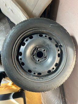 Zimní sada 185/60/R15 na plechovych discich - 6