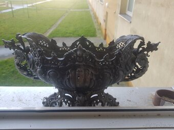 ZARDENIERA VELKA Okridleni draci - 6