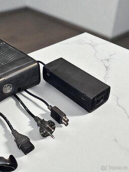 Xbox 360 – plně funkční s příslušenstvím, HDD 250GB a hrou - 6