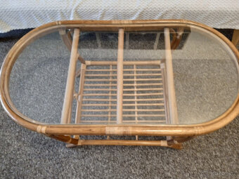 KONFERENČNÍ STOLEK - 6