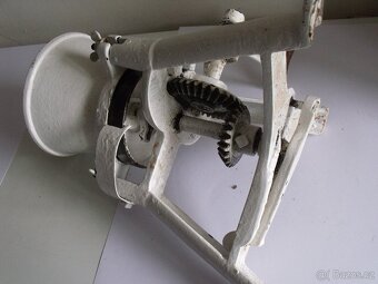 Šrotovník ruční, mlýnek na obilí - 6