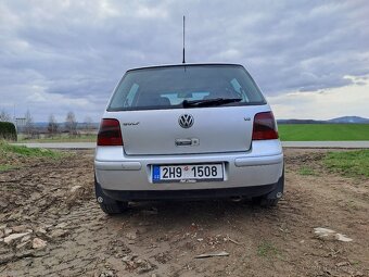 Volkswagen Golf 1.6 - 6