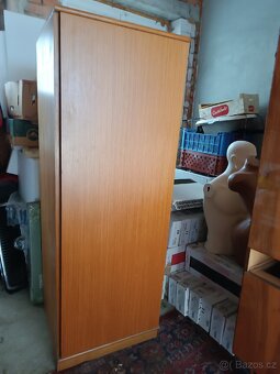 Prodám dřevěné skříně - 6