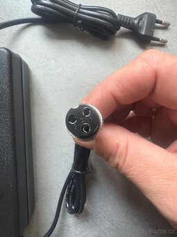 Nabíječka elektrická čtyřkolka/motorka/skútr 36v 1,6-2,0 A - 6