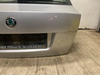 ŠKODA OCTAVIA 2 2004-2013 - PÁTÉ DVEŘE KOMPLETNÍ 9102 - 6