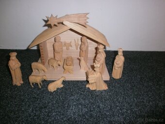 Ručně vyřezávaný dřevěný betlém 14a1 - 6