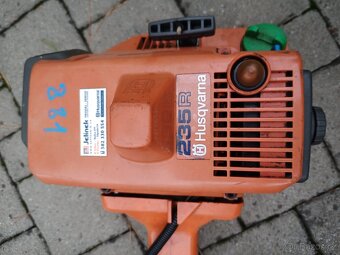 Křovinořez Husqvarna 235 R - 6