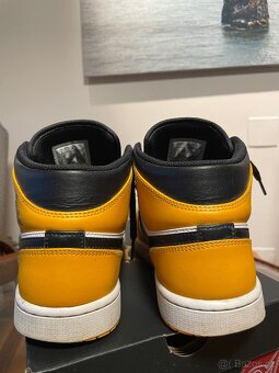 Air Jordan 1 Mid Taxi (EU 41) - 6