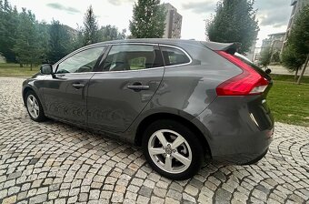 VOLVO V40 2.0D3 110KW 5VÁLEC-AUTOMAT-KAMERA-COCKPIT-98.000km - 6