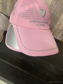 Kšiltovky - 6