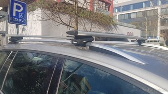 Pricniky Thule na Golf variant a Octavie combi - 6