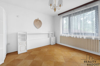 Prodej domu 4+1, 103m2, s garáží 27,8m2, zahradou 474m2, uli - 6