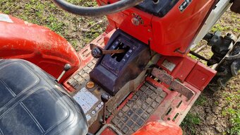 Malotraktor Yanmar + Hydraulicky sklopný vlek 1t - 6