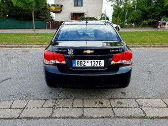 Chevrolet Cruze 1,6 91kw 2012 ČR serviska 151 900 km - 6