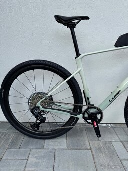 Silnicni a gravel kola CUBE - 6