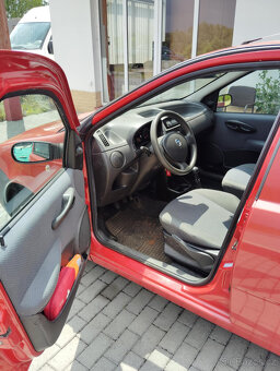 Fiat Punto 1,2-44 kW-NOVÁ STK - 6