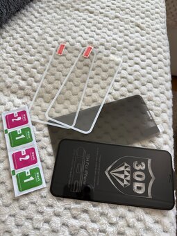 Prodám Apple iPhone 11 - 6