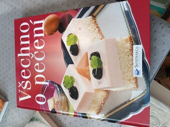 Knihy kuchařské, 11 ks, a další - 6