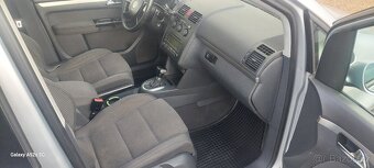 Volkswagen Touran 1.9 tdi 77 kW r.v. 2004 - 6