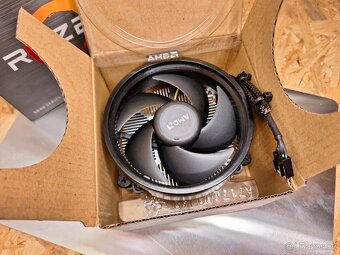 AMD Ryzen 3 4100 + originální chladič - 6