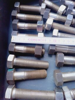 Šrouby nerez M16 a M 20 - 6