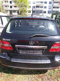 Mercedes Benz B - 6