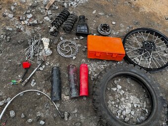Pitbike díly, ceny domluvou, možnost prodat jako celek - 6