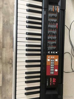 Elektrické klávesy Yamaha PSR F51 - 6