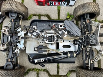 RC Buggy 1:8 reely na díly / zprovoznění - 6