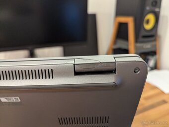 Dell Latitude 5520 - 15,6'',i5-1135G7,16GB,2xThunderbolt 4 - 6
