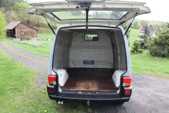 Volkswagen Transporter 1.9 TDI, 3 Místa, tažné zařízení - 6