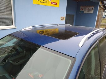 Volkswagen Touran 2.0TDi - 6