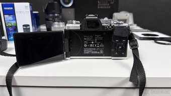 Prodám fotoaparát Olympus OM-D E-M5 Mark III - 6