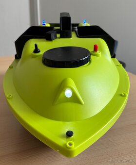 Tříkomorová NOVÁ loďka s GPS s baterií 12000mAh včetně obalu - 6