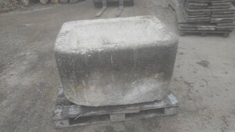 Stará kamenná stírka, kamenka, koryto, 104x80x64 cm - 6