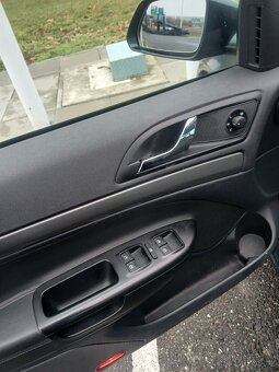 Octavia 2.0 tdi 103 kw 2008 4x4.. - 6