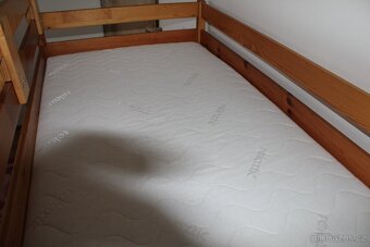 Patrová postel z masivu, palanda - 6