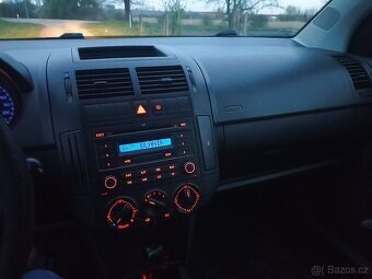 VW Polo 9N3 1.4i benzín - 6