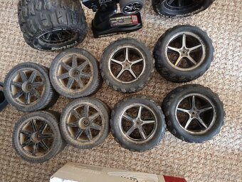 RC Traxxas erevo - 6