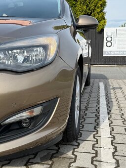 OPEL ASTRA 1.4 T 88KW R.2014 5DV - 6