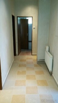 Pronájem nebytových prostor sklady + kanceláře - 6