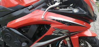 Suzuki GSXR 600 - 6