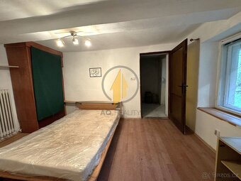 Prodej rodinného domu se zahradou v obci Bošice u Svojšic, 4 - 6